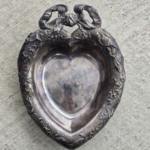 VTG 1951 Reed & Barton #230 Heart & Bow Silverplate Trinket Dish Bowl